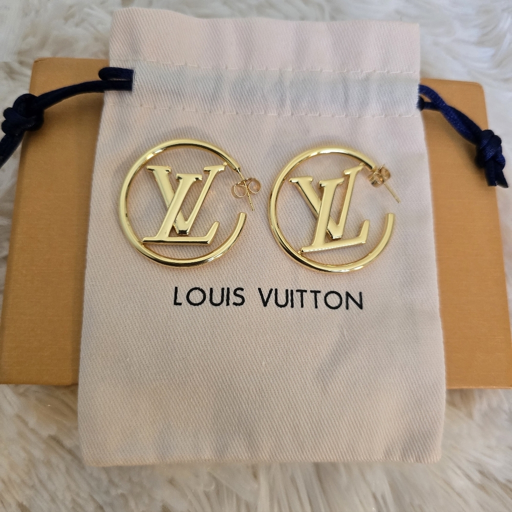 Gold Fashion Logo Hoop Pierced Earrings 2 sizes - Picture 2 of 15